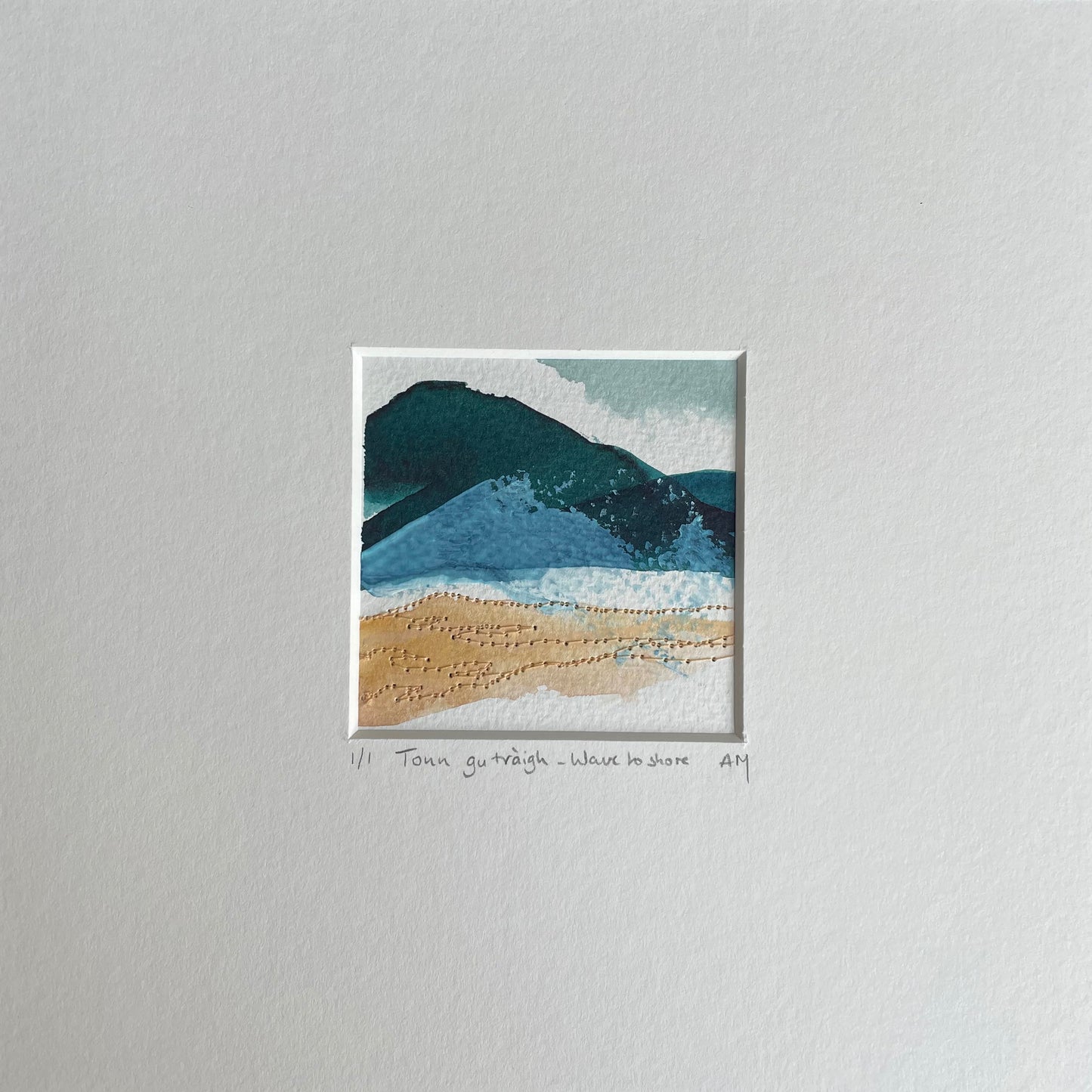 Tonn gu tràigh - Wave to shore